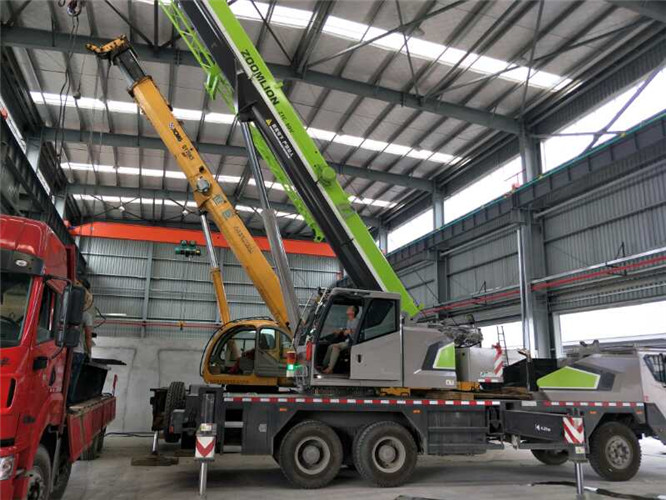 明水县高空车出租需要注意哪些安全事项？