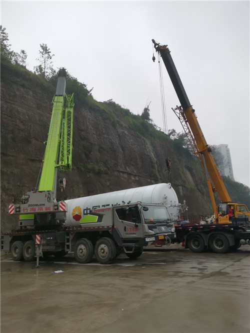 明水县“不怕风雨冻”—— 吊车的 “恶劣环境适应” 技术